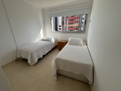Apartamento ID.11 - AV. CHIVERTA  VENTA DOS DORMITORIOS CON SERVICIOS,  VISTA LA MAR 