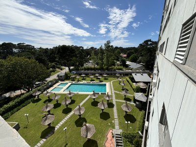 Apartamento ID.2698 - VENTA TORRE ANTARES RECICLADO MUY BUENA ORIENTACION