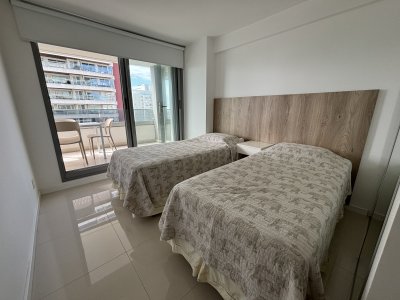Apartamento ID.2323 - Venta brava dos dormitorios parada 7, una cuadra del mar