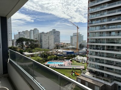 Apartamento ID.2323 - Venta brava dos dormitorios parada 7, una cuadra del mar