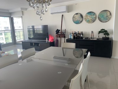 Apartamento ID.1726 - VENTA BRAVA IMPERIALE III inmaculado Piso alto