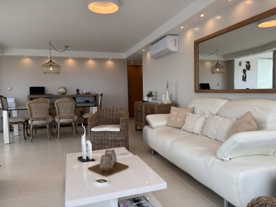 Apartamento ID.2258 - SEASONS TOWER VENTA  EN EXCLUSIVIDAD PISO ALTO MANSA ESQUINERO AL PUERTO