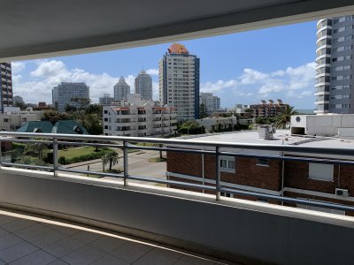 Apartamento ID.835 - AV. CHIVERTA EDIFICIO NUEVO CON SERVICIOS