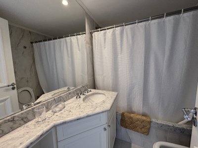 Apartamento ID.1011 -  venta MILLENIUM TOWER mansa frente al mar tres suites y dependencias