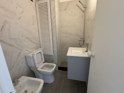 Apartamento ID.2698 - VENTA TORRE ANTARES RECICLADO MUY BUENA ORIENTACION