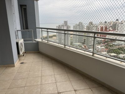 Apartamento ID.2717 - VENTA AV. CHIVERTA PISO ALTO TRES DORMITORIOS BRAVA AIDY GRILL