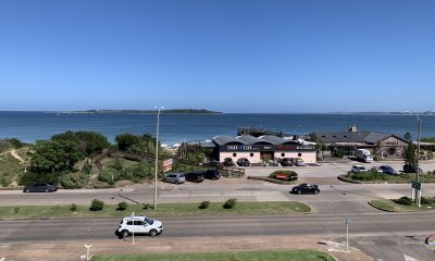 PRIMERA FILA VENTA FRENTE AL MAR MANSA PARADA 3