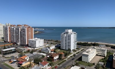 MANSA  VENTA PENT HOUSE PARADA 2 VISTA AL MAR PARRILLA PROPIA