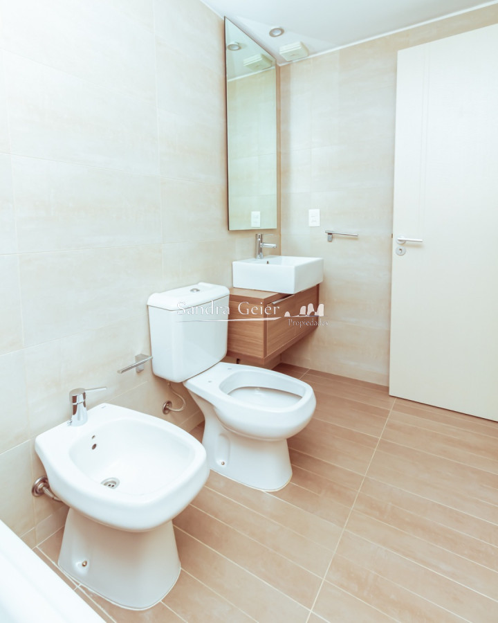 Apartamento ID.2065 - AV ROOSVELT PISO ALTO A ESTRENAR CON VISTA AL MAR