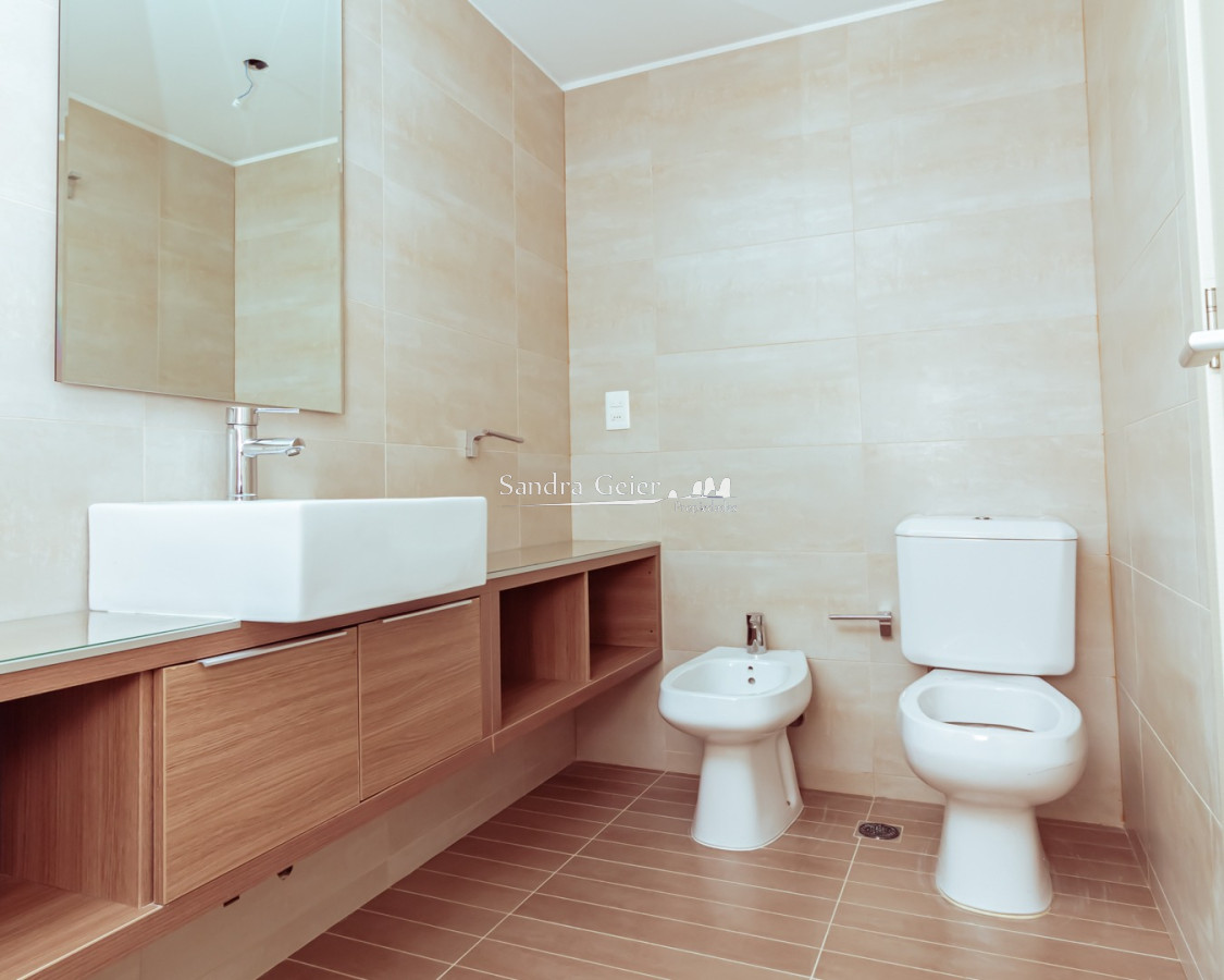 Apartamento ID.2065 - AV ROOSVELT PISO ALTO A ESTRENAR CON VISTA AL MAR