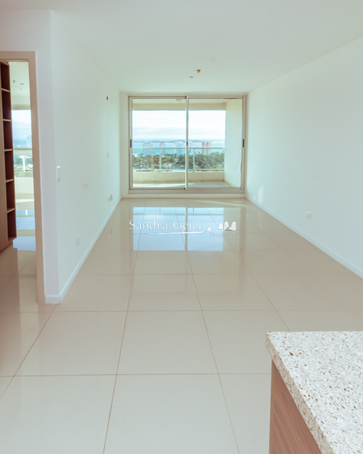 Apartamento ID.2066 - Av Roosvelt Brava parada 5