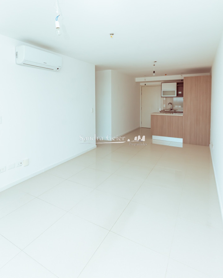 Apartamento ID.2065 - AV ROOSVELT PISO ALTO A ESTRENAR CON VISTA AL MAR
