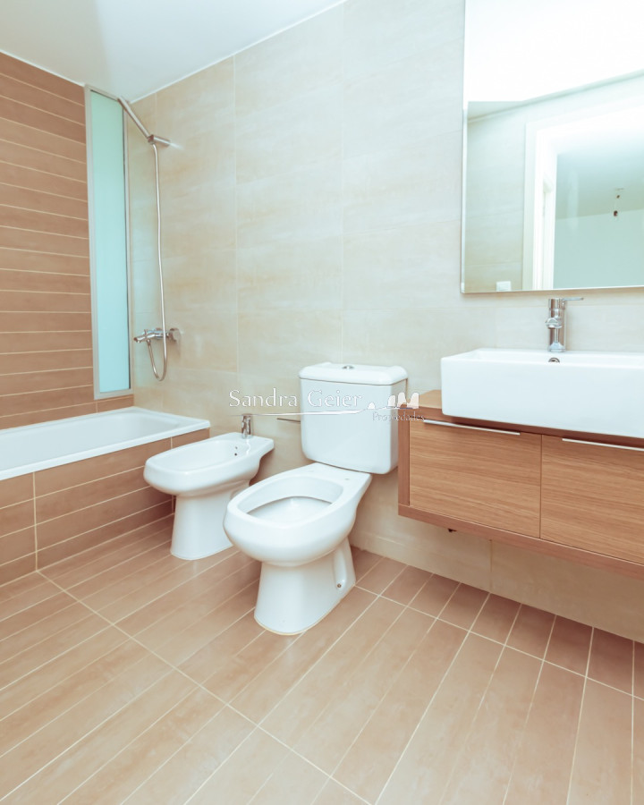 Apartamento ID.2065 - AV ROOSVELT PISO ALTO A ESTRENAR CON VISTA AL MAR