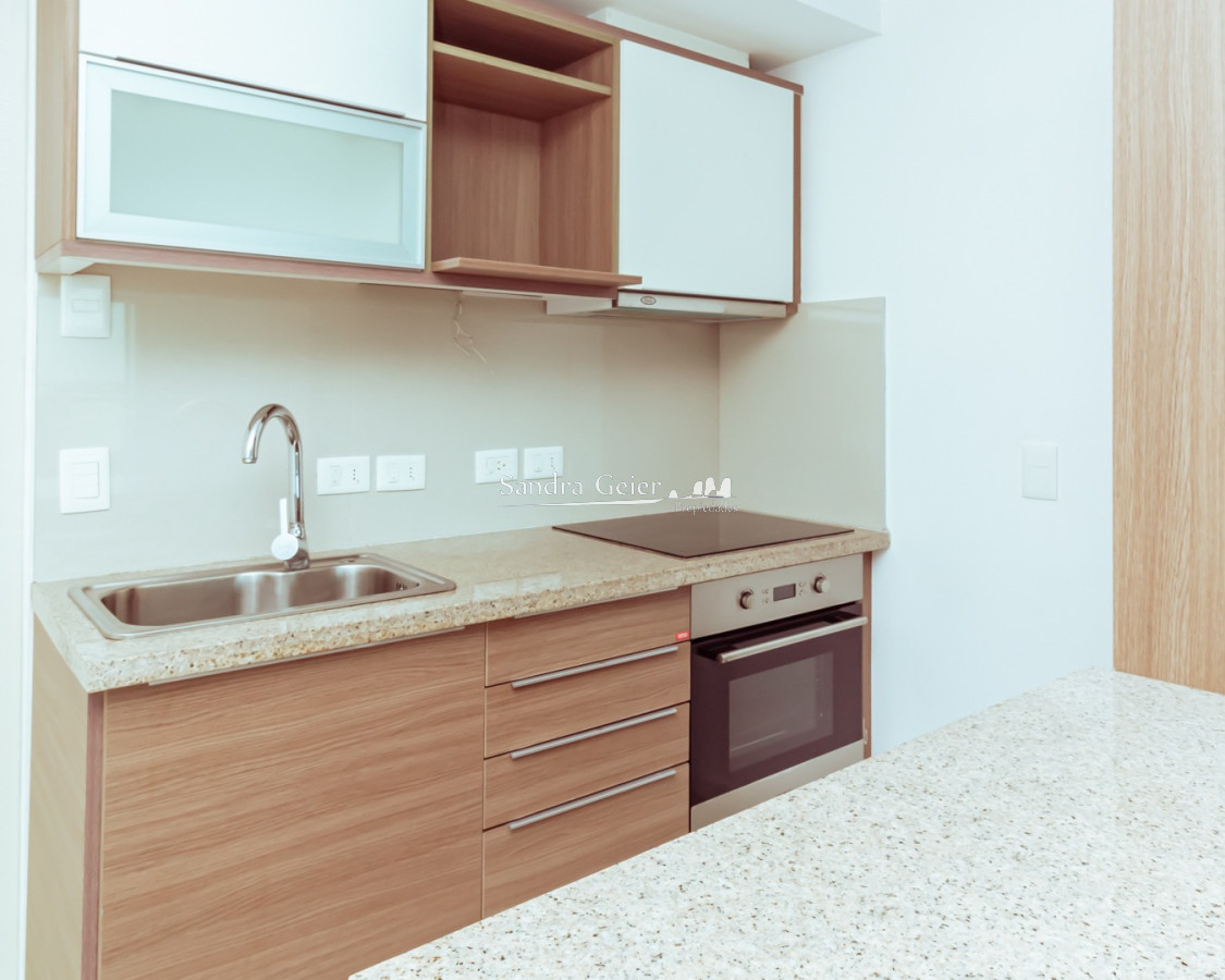 Apartamento ID.2065 - AV ROOSVELT PISO ALTO A ESTRENAR CON VISTA AL MAR