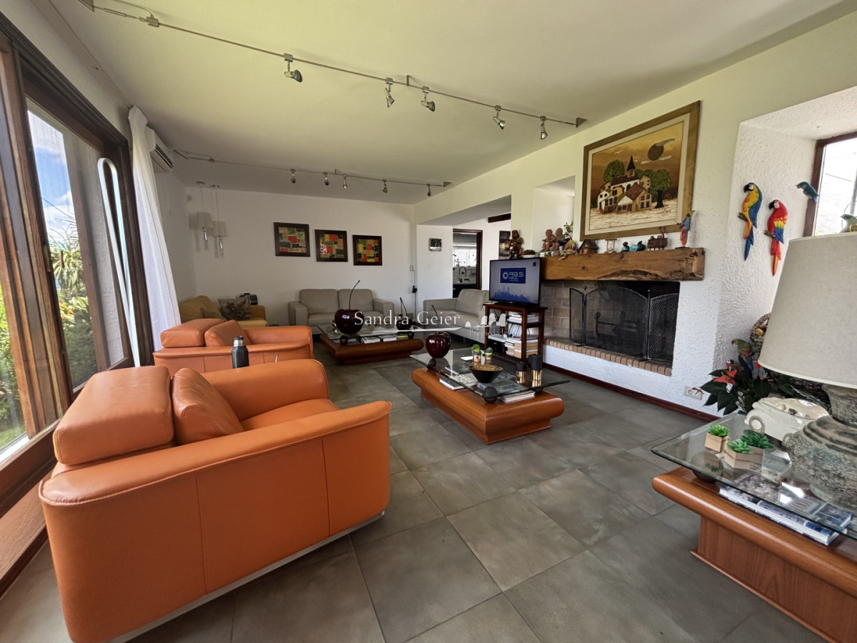 Casa ID.3237 - Casa en paradas a 100mts del mar