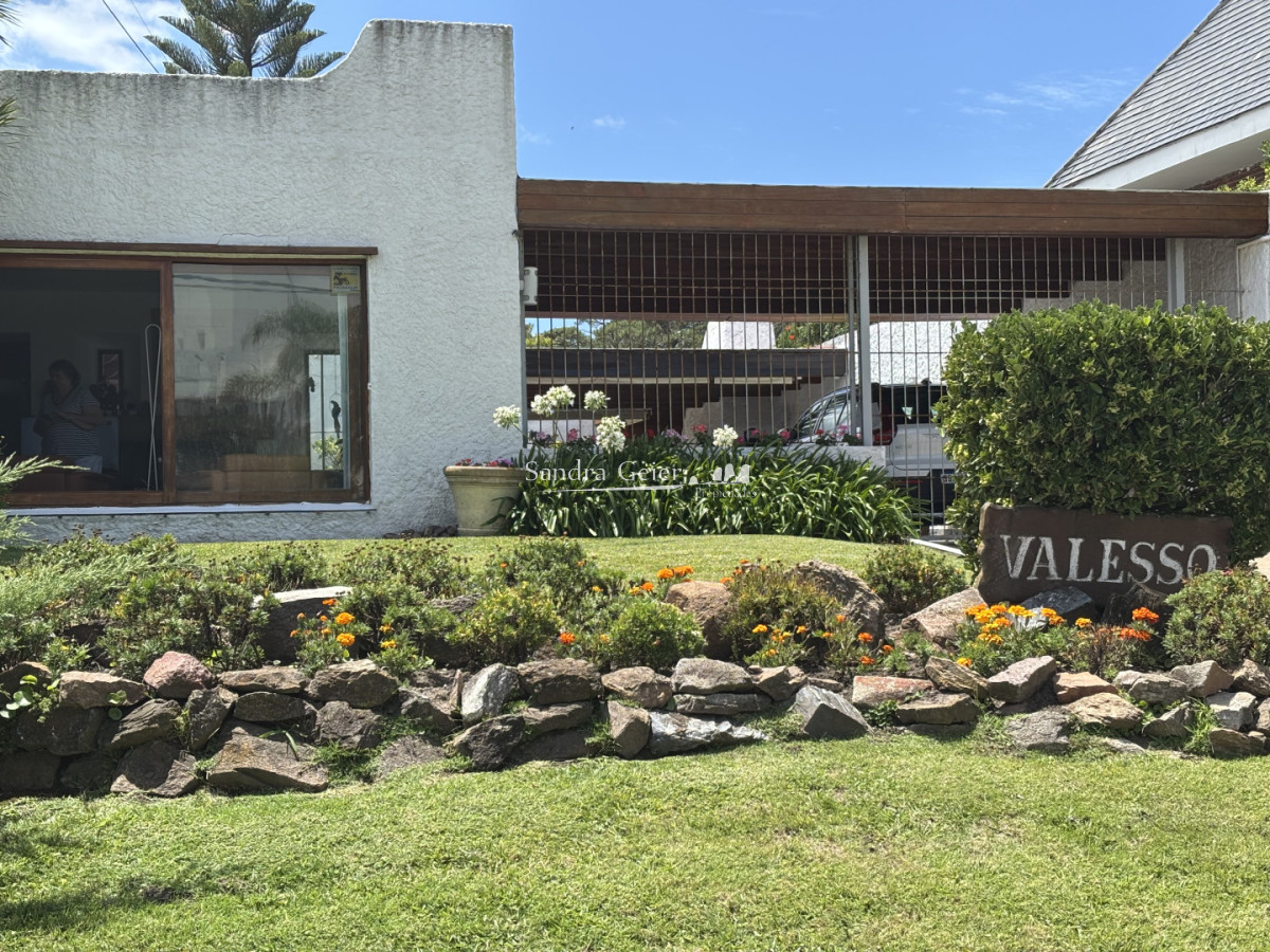 Casa ID.3237 - Casa en paradas a 100mts del mar