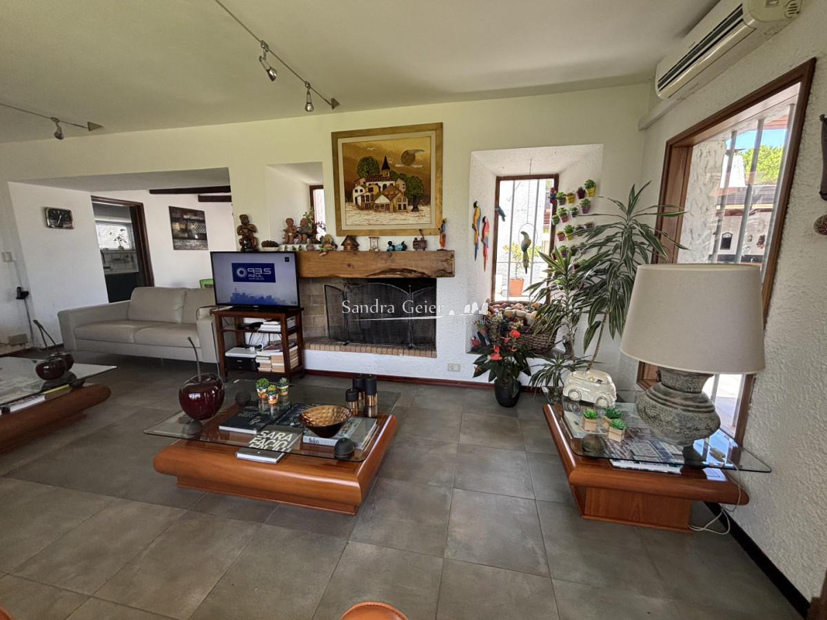 Casa ID.3237 - Casa en paradas a 100mts del mar