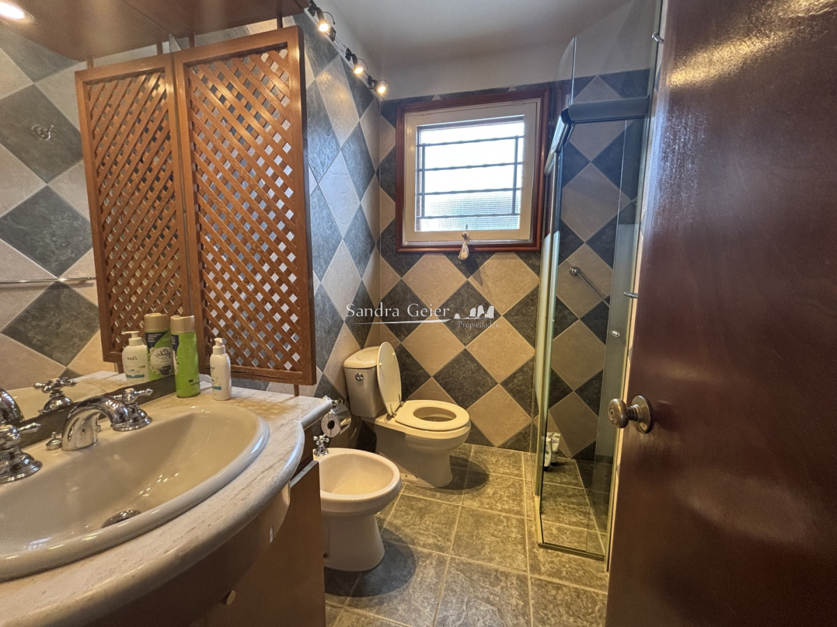 Casa ID.3237 - Casa en paradas a 100mts del mar