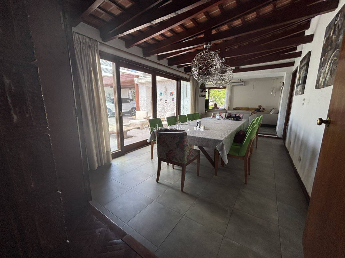 Casa ID.3237 - Casa en paradas a 100mts del mar