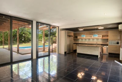 Casa ID.3007 - BARRIO PRIVADO LA RESIDENCE IMPONENTE CASA EN EXCELENTE UBICACION