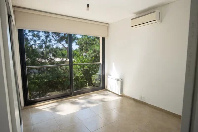 Casa ID.3007 - BARRIO PRIVADO LA RESIDENCE IMPONENTE CASA EN EXCELENTE UBICACION