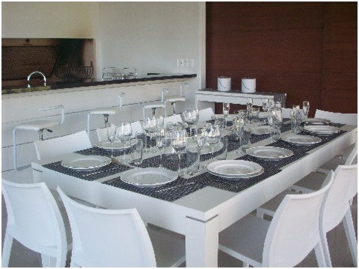 Apartamento ID.1288 - AV. CHIVERTA. MUY LINDA PLANTA  