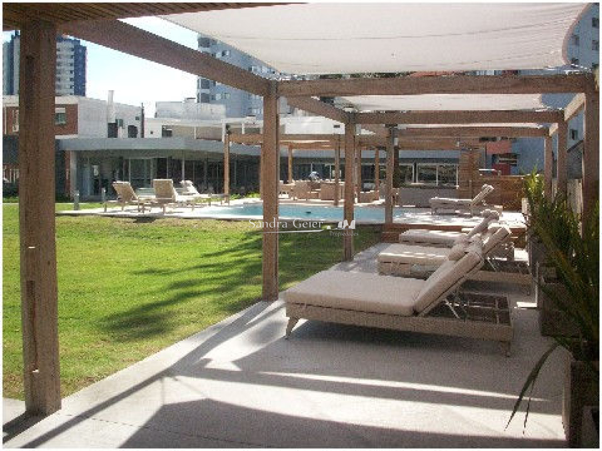 Apartamento ID.1288 - AV. CHIVERTA. MUY LINDA PLANTA  
