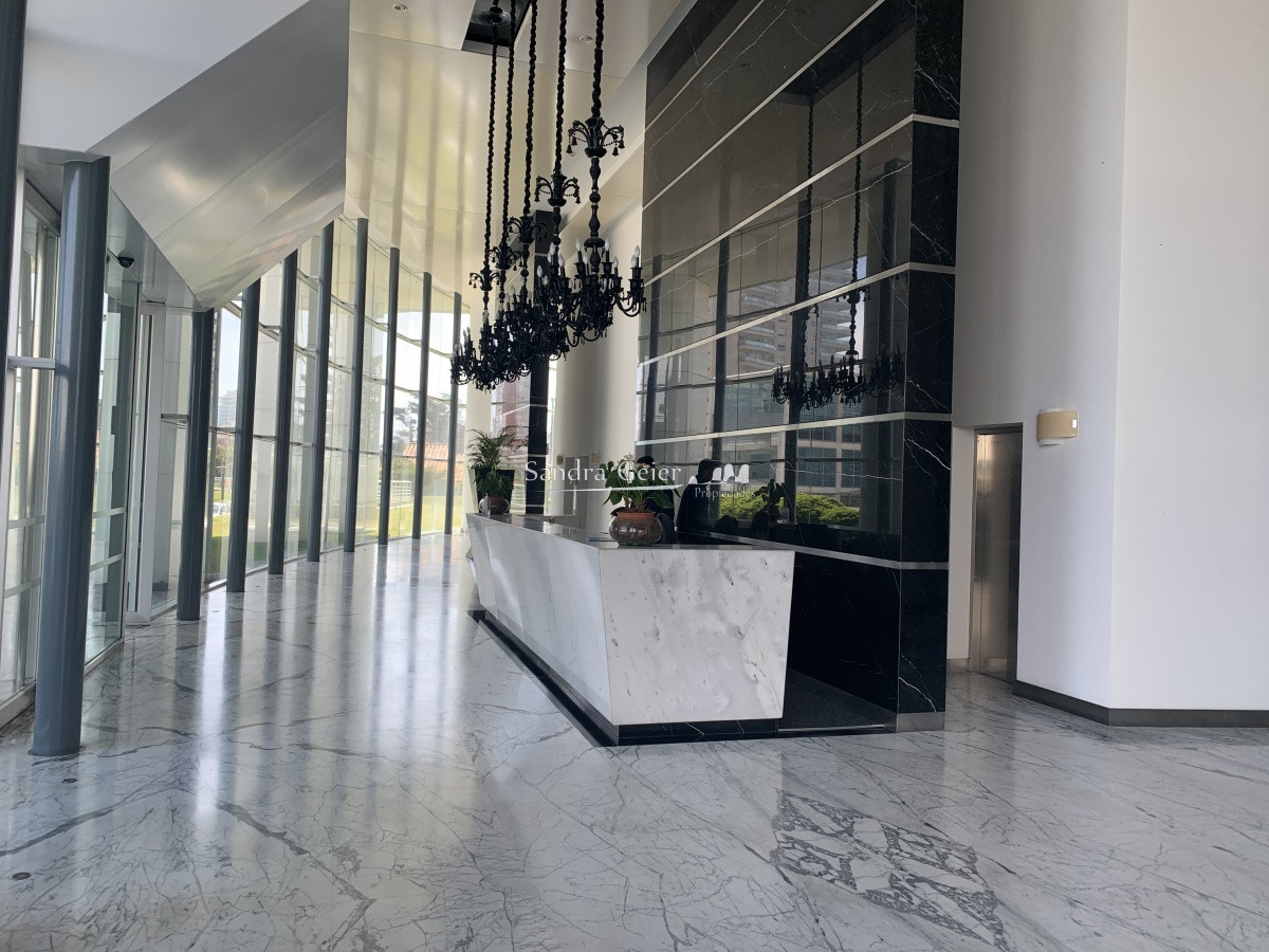 Apartamento ID.2583 - SEASONS TOWER VENTA Y ALQUILER PISO ALTO MANSA