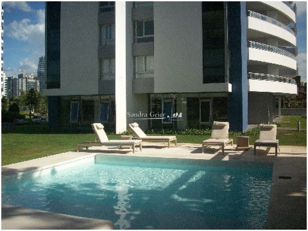Apartamento ID.698 -  AV CHIVERTA EDIFICIO FOREST TOWER II TODO SOL!!!!!