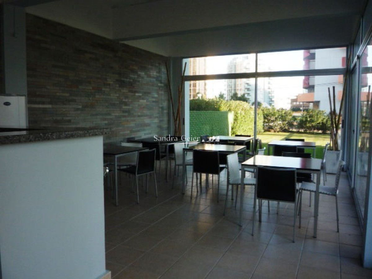 Apartamento ID.937 - AV. CHIVERTA DIVINO !!!!!!
