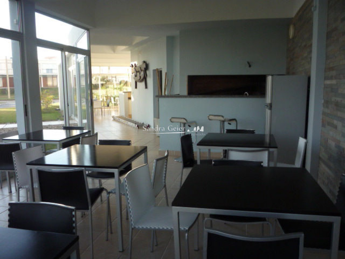 Apartamento ID.937 - AV. CHIVERTA DIVINO !!!!!!