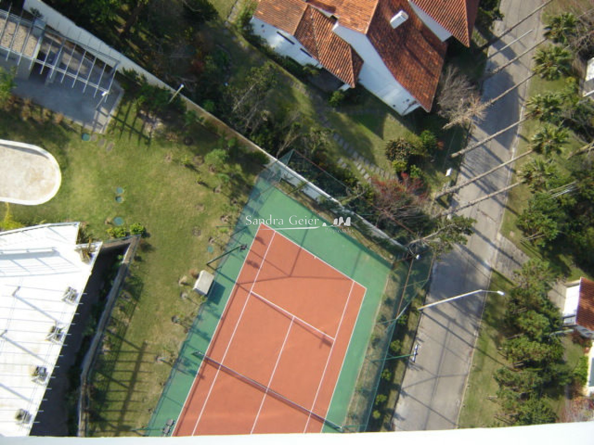Apartamento ID.1542 - venta y alquiler mansa parada 8 50 mts del mar
