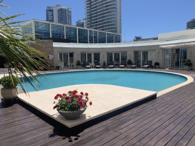 Apartamento ID.1011 -  venta MILLENIUM TOWER mansa frente al mar tres suites y dependencias