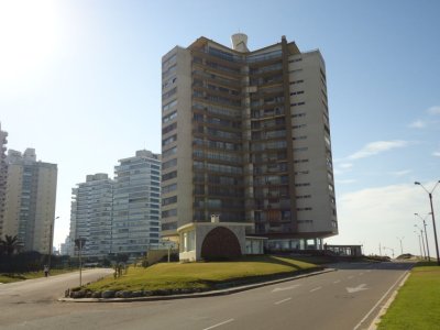 Apartamento ID.2058 - BRAVA FRENTE AL MAR RECICLADO VENTA AIDY GRILL RETASADO 