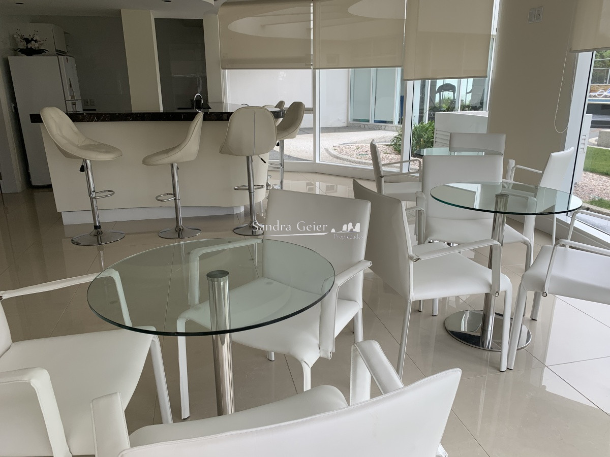 Apartamento ID.1944 - CASINO TOWERS PISO ALTO VENTA MANSA