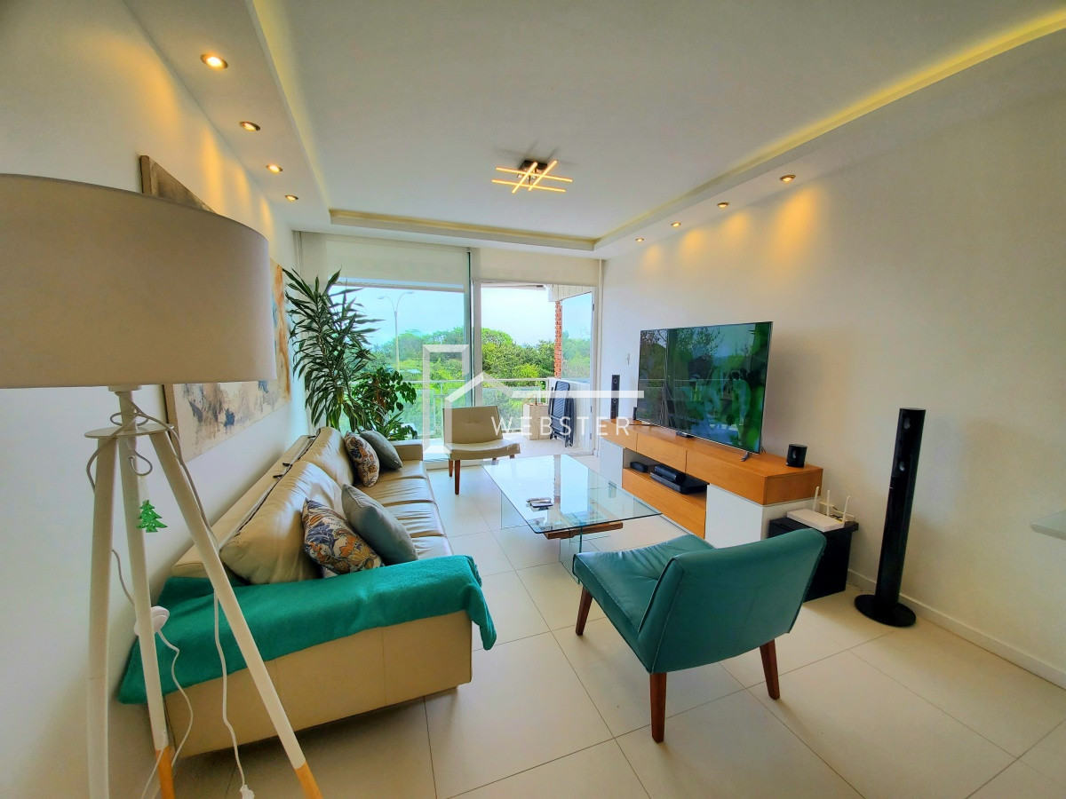 Apartamento ID.548 - Departamento en primera linea - Playa Mansa - 2 dormitorios. 