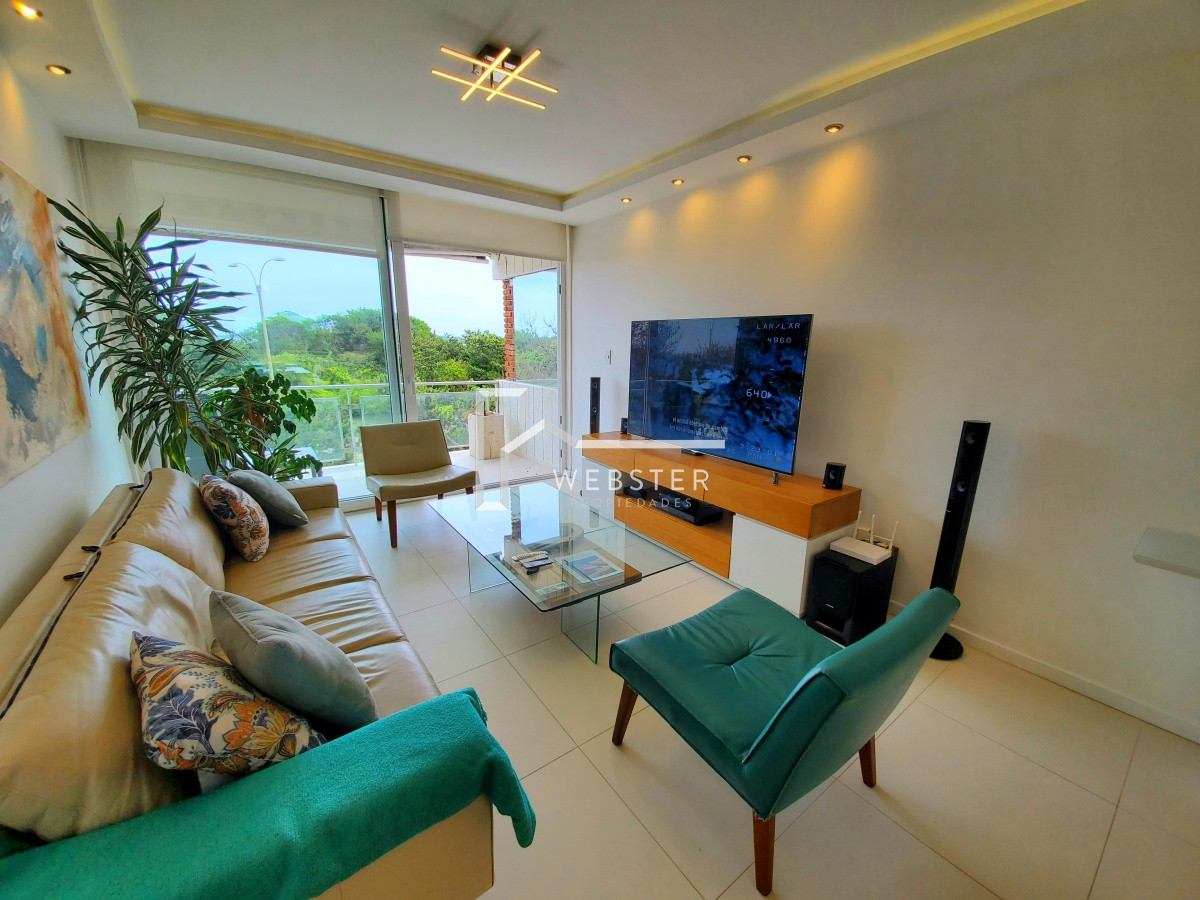 Apartamento ID.548 - Departamento en primera linea - Playa Mansa - 2 dormitorios. 