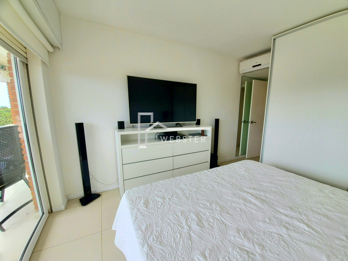 Apartamento ID.548 - Departamento en primera linea - Playa Mansa - 2 dormitorios. 