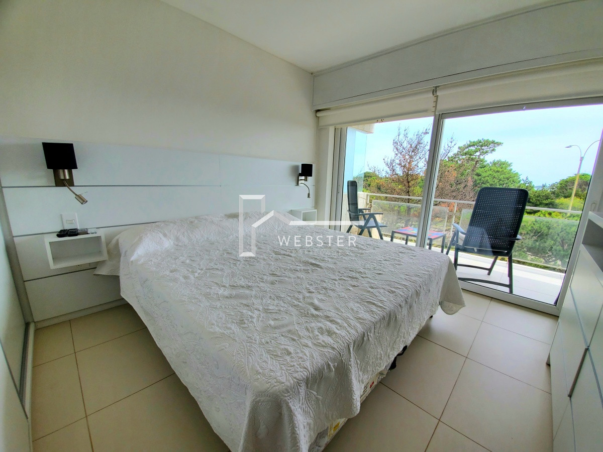 Apartamento ID.548 - Departamento en primera linea - Playa Mansa - 2 dormitorios. 