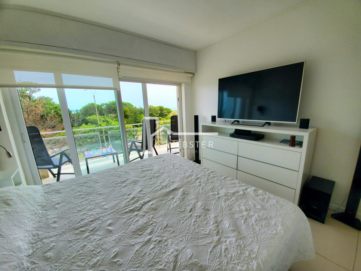 Apartamento ID.548 - Departamento en primera linea - Playa Mansa - 2 dormitorios. 
