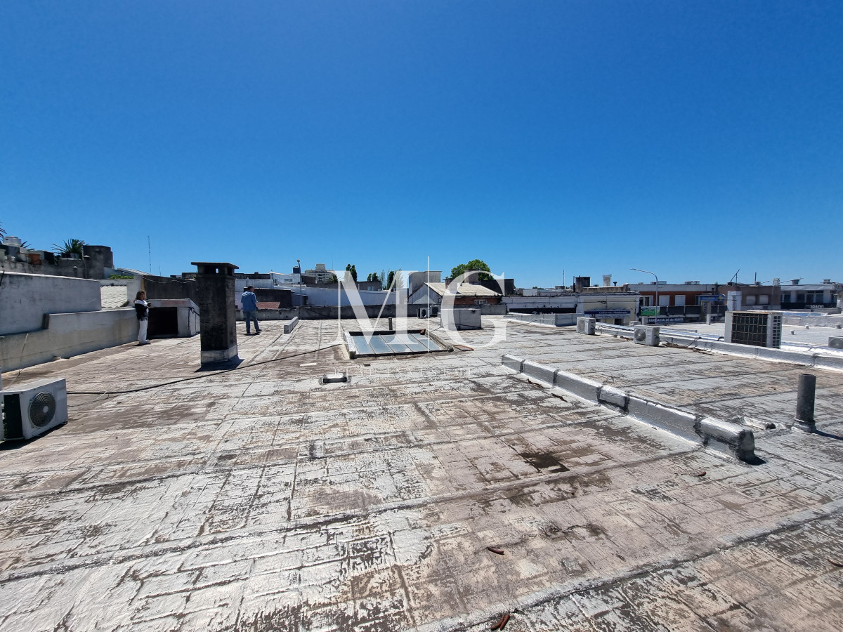 Local Comercial ID.1531 - Casa para Reciclar en Venta - Centro de Maldonado