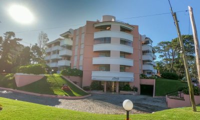 Venta apartamento 3 dormitorios en Playa Mansa , Punta del Este