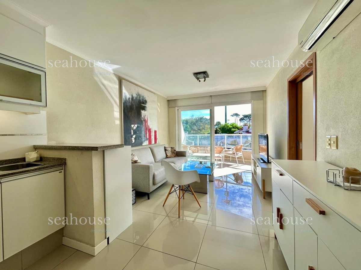 Apartamento Ref.984 - Playa mansa - 1 dormitorio