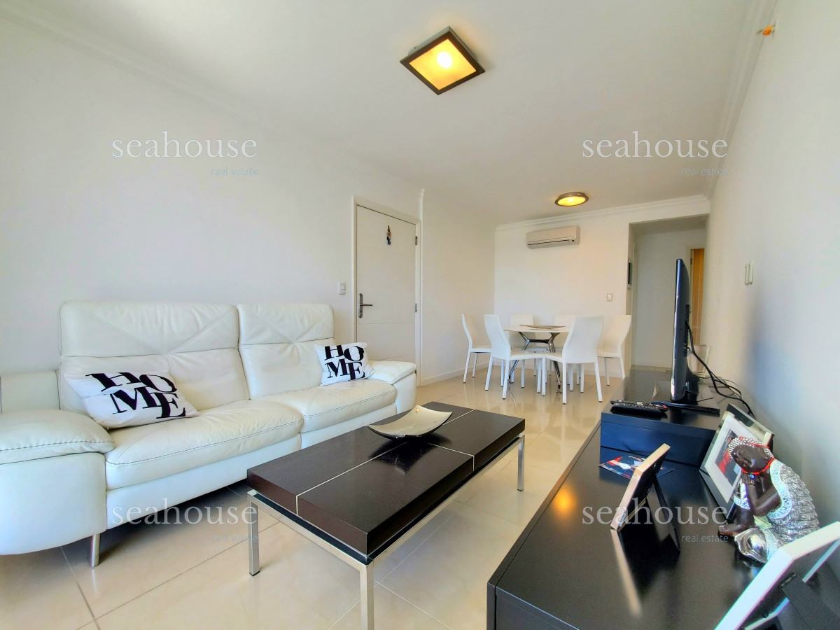 Apartamento Ref.593 - Departamento en venta a metros de playa mansa - 2 dormitorios