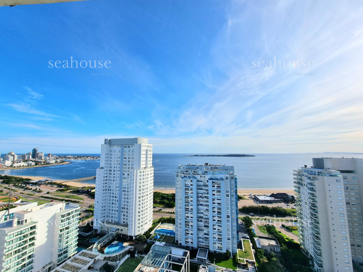 Penthouse En Venta Punta Del Este - Playa Mansa – Vista Al Mar – 2 Suites + Garage - SEA1208A