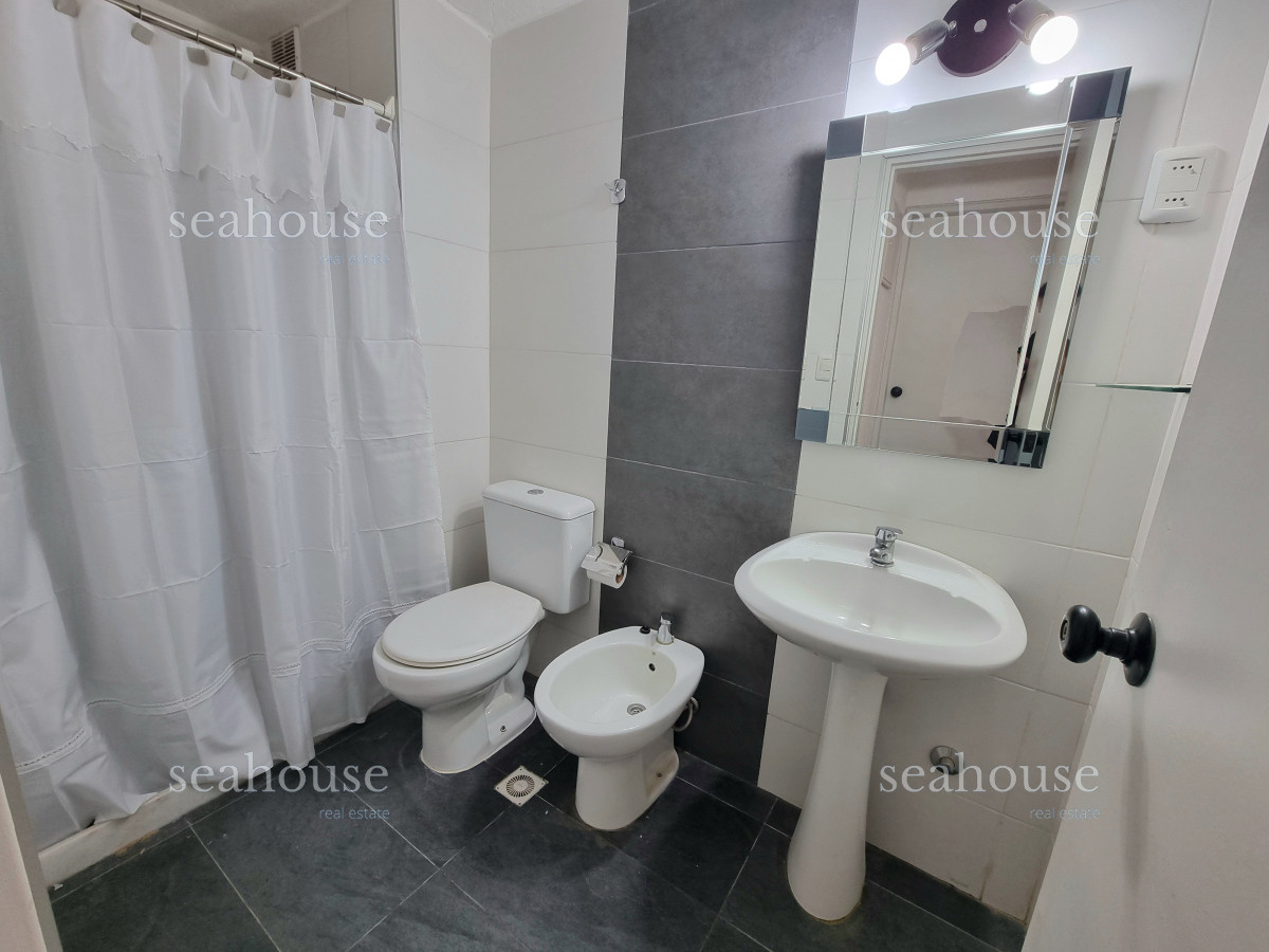 Apartamento Ref.1228 - Departamento en venta - Edificio Puesta del Sol I