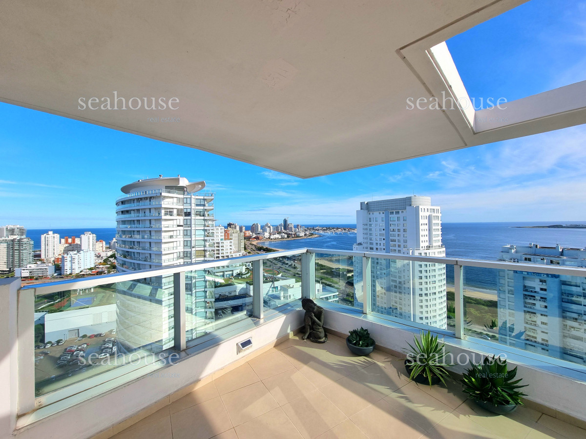 Apartamento Ref.1208 - Penthouse con vista panóramica al mar - Playa Mansa, parada 5