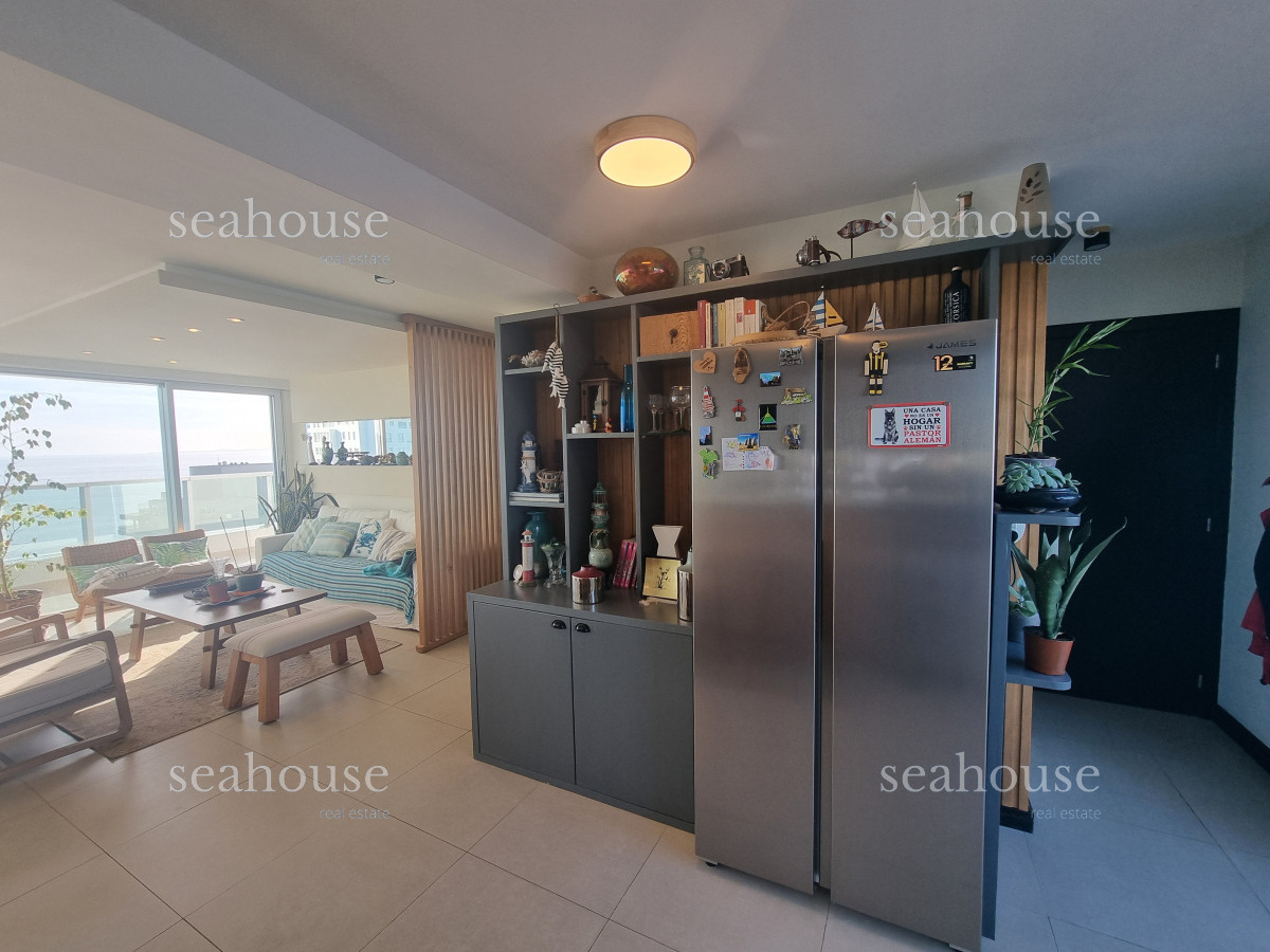 Apartamento Ref.1208 - Penthouse con vista panóramica al mar - Playa Mansa, parada 5
