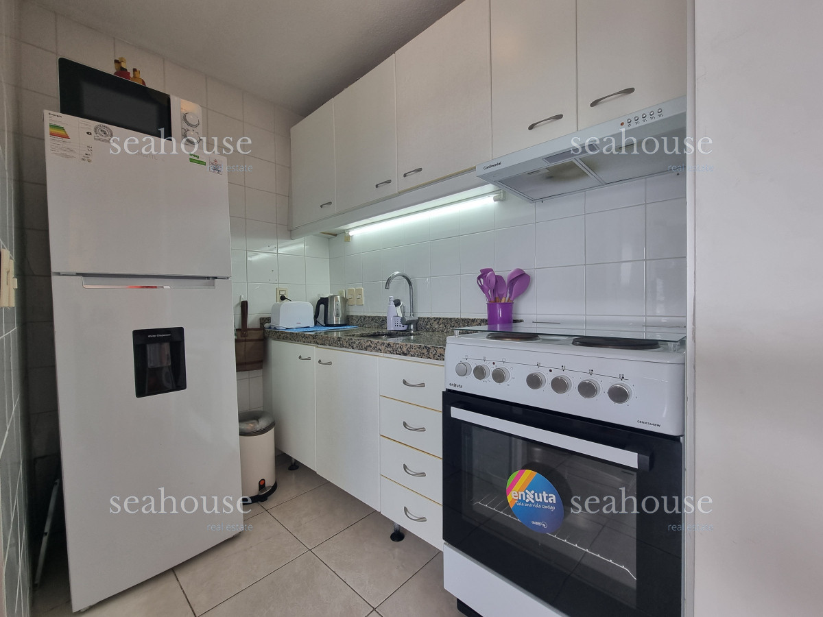 Apartamento Ref.1121 - Departamento en venta en Edificio 12 Lunas.