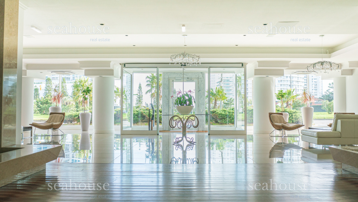 Apartamento Ref.1272 - Apartamento esquinero con vista panorámica - Punta del Este